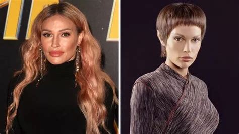 Star Trek star voted worlds sexiest woman is。